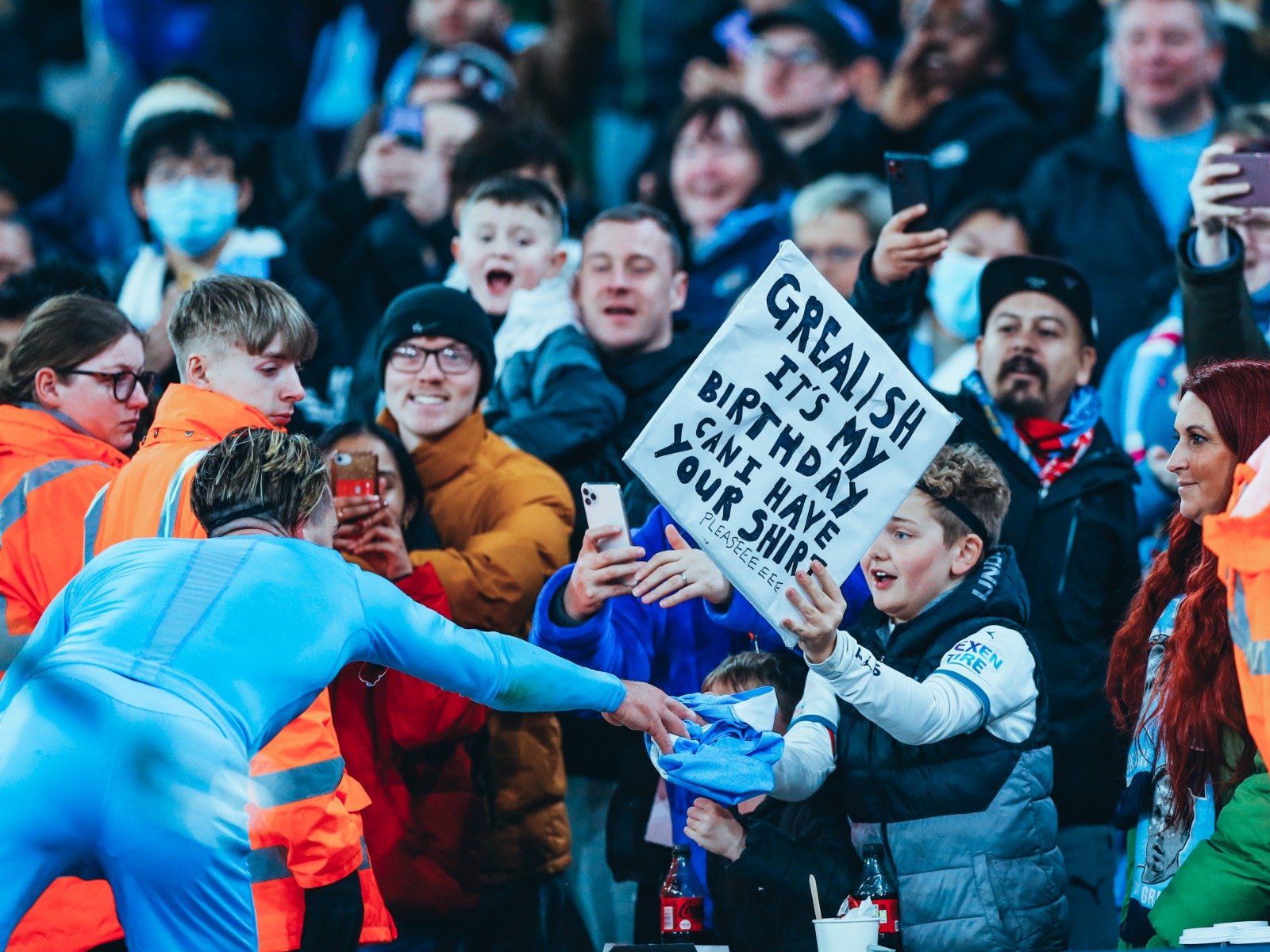 并结合霍伊 并结合霍伊