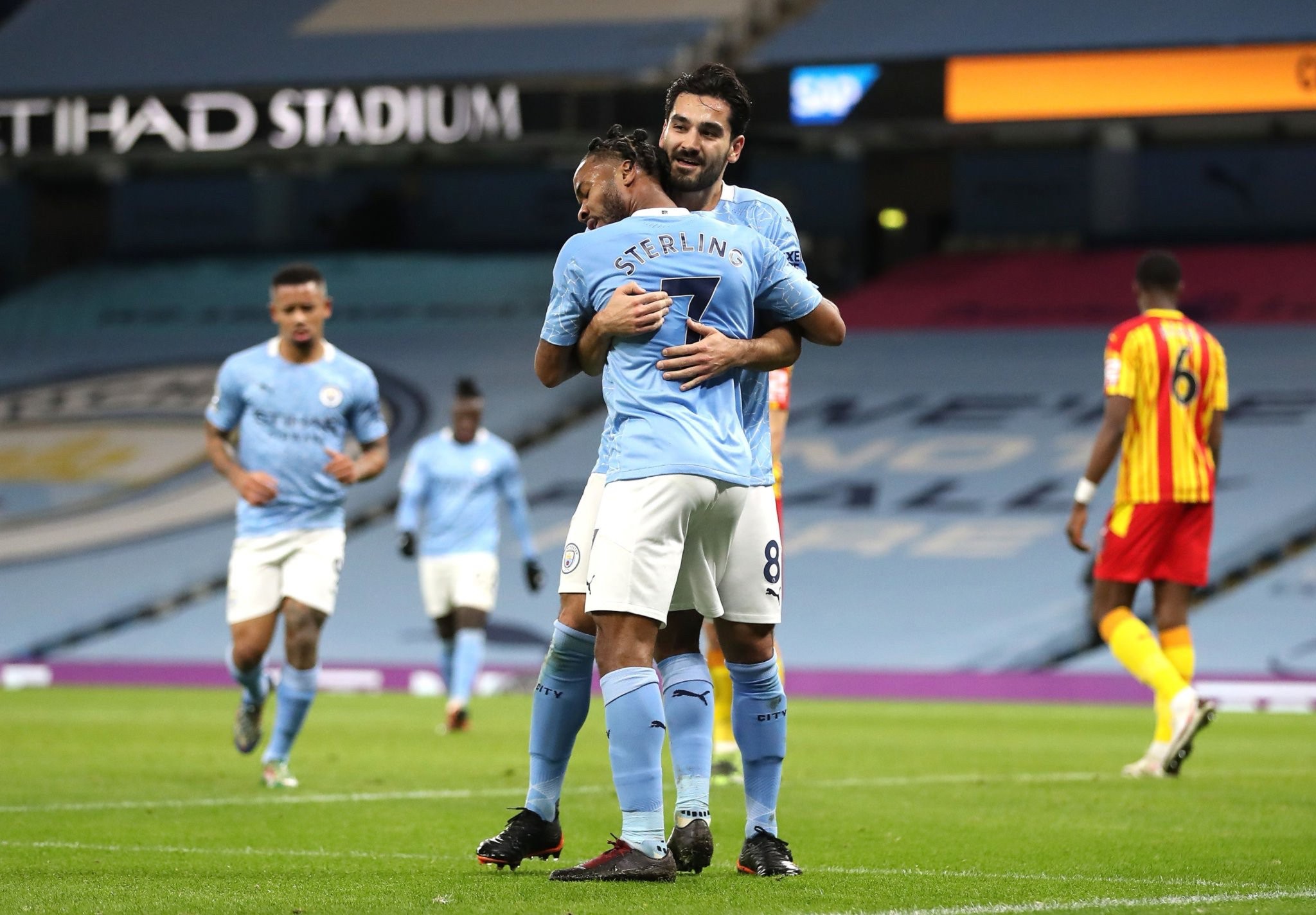 其迅速走红 其迅速走红